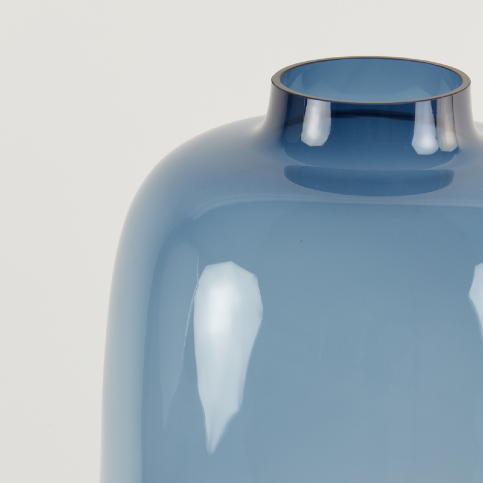 Keira glass blue vase