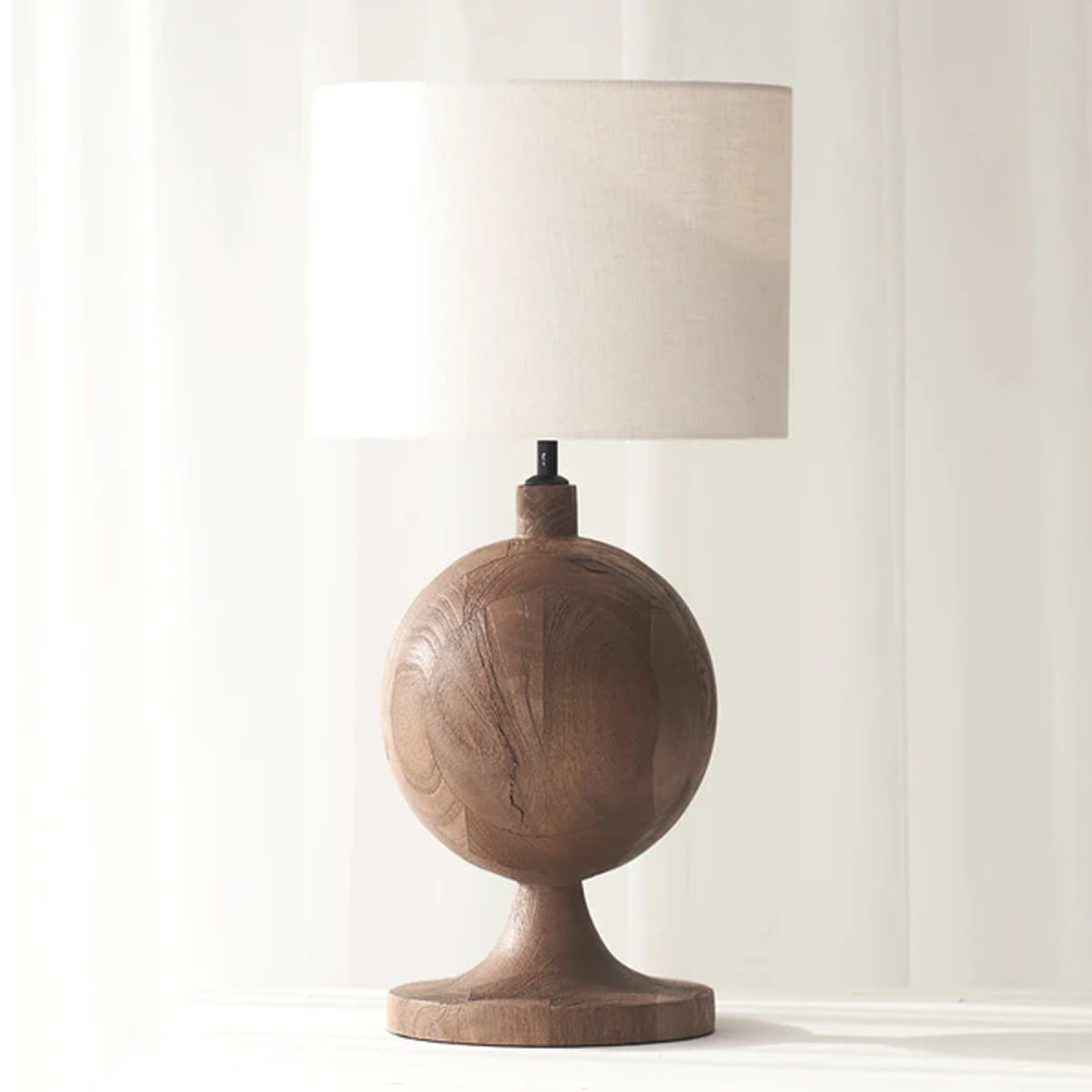 Tomasso table lamp