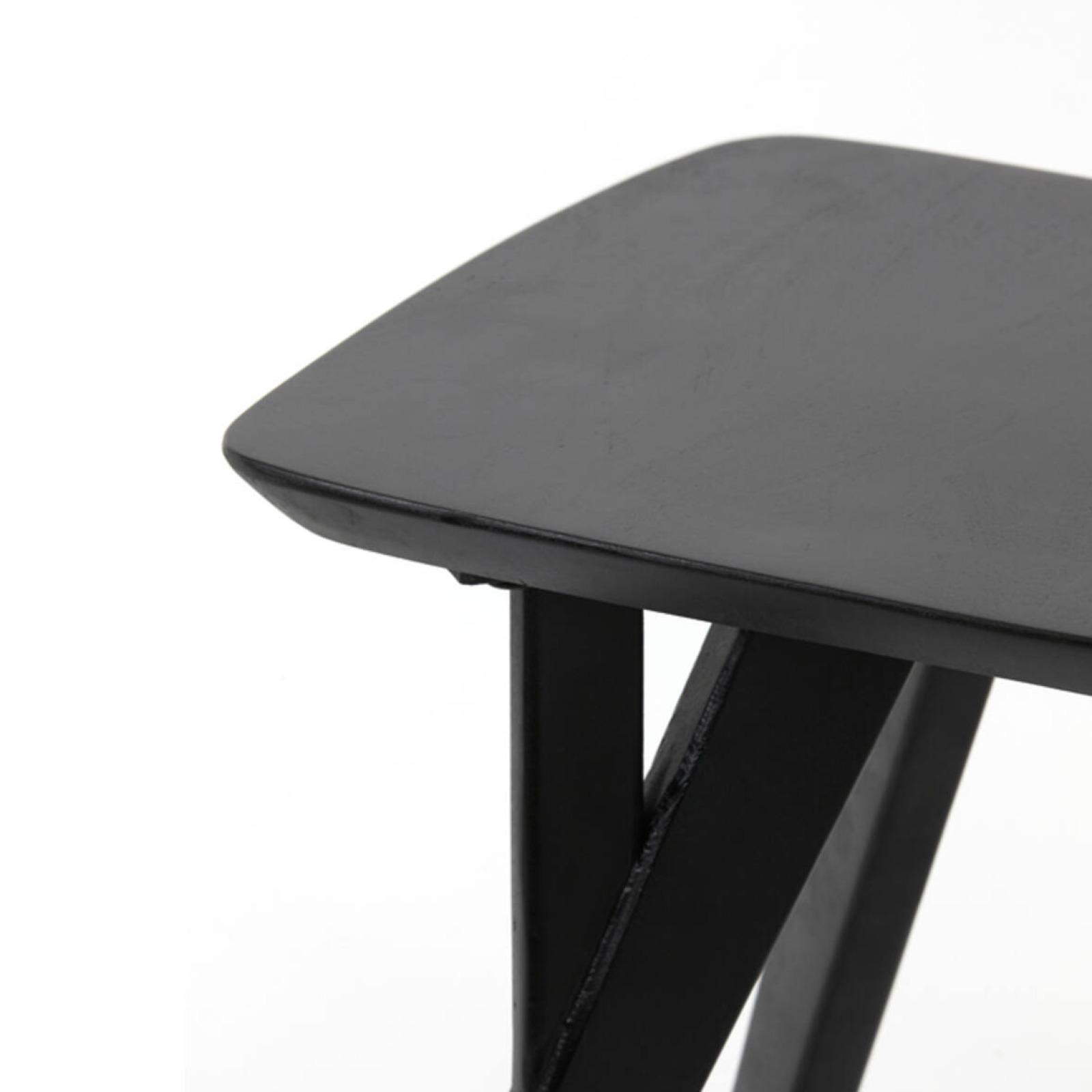 Quenza black side table