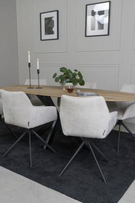 Kinsley Natural dining table